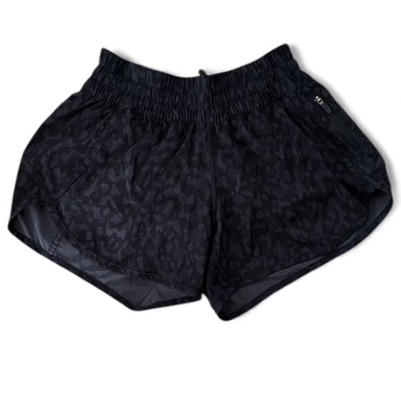 Lululemon Women’s Track That High-Rise Lined Short 3" Black Leopard Size 6 - Picture 2 of 9